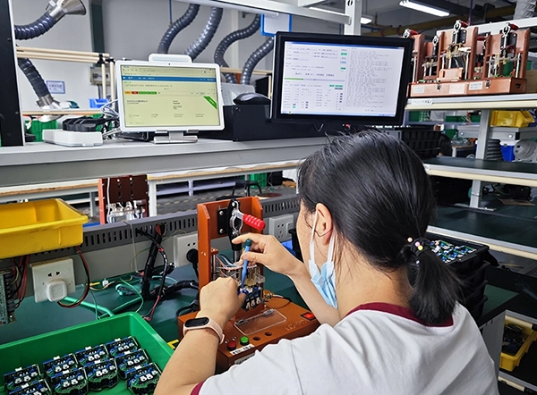 华易智控 全检工位 | DCL Quality Inspection Station